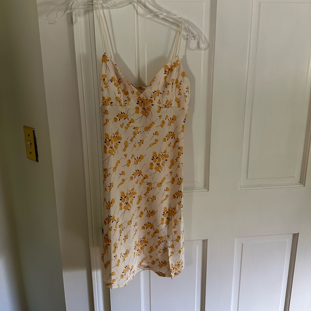 Kiss The Sky Dress - Picture 2 of 3